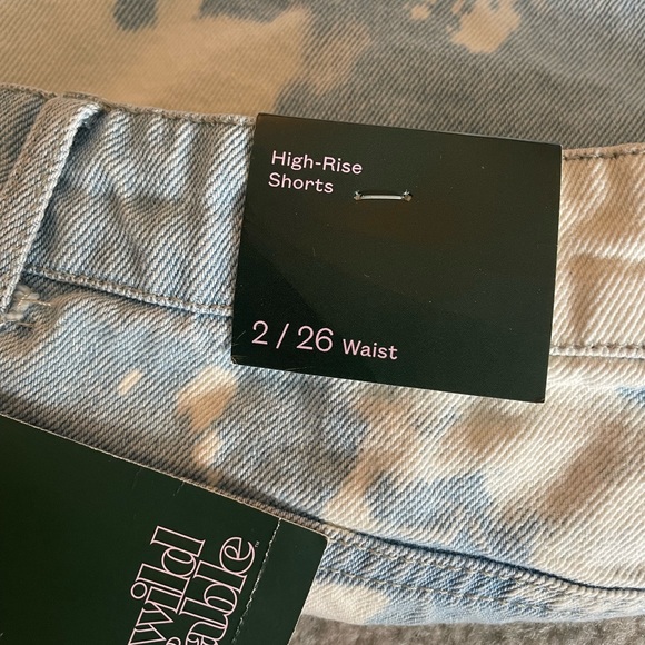 Jean shorts - bleached & distressed - size 26 waist (2) - Picture 2 of 4